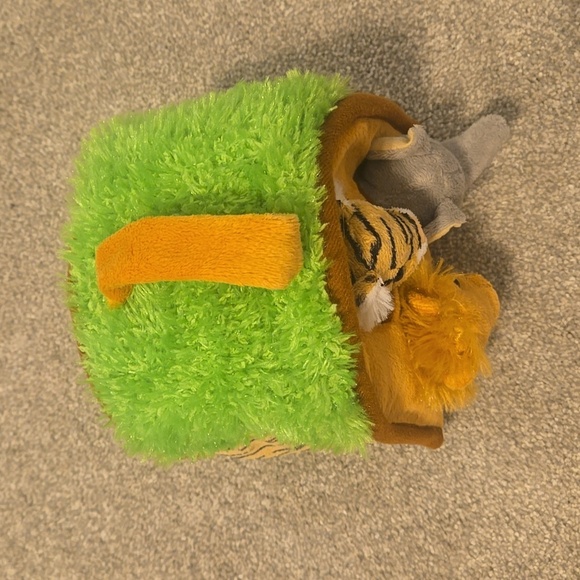 Unipak Safari Animal Plush Backpack With 4 Animal Finger Puppets - Picture 5 of 8